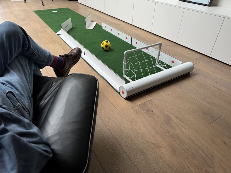 Installation de la piste Funny Foot et de ses obstacles
