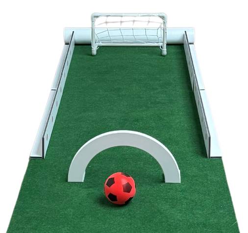 Piste de Funny Foot avec un obstacle pont
