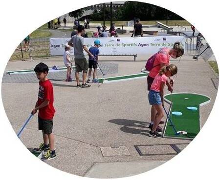 Parcours de minigolf éphémère