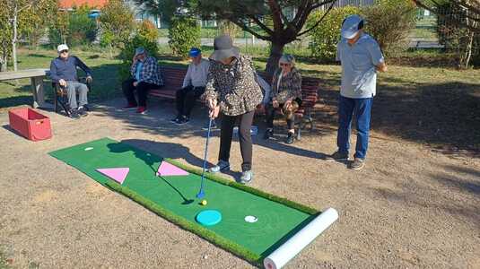 Animation minigolf en maison de retraite et EHPAD avec FunnyGolf